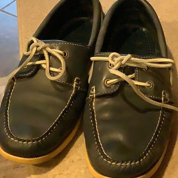 brooks brothers boat shoes